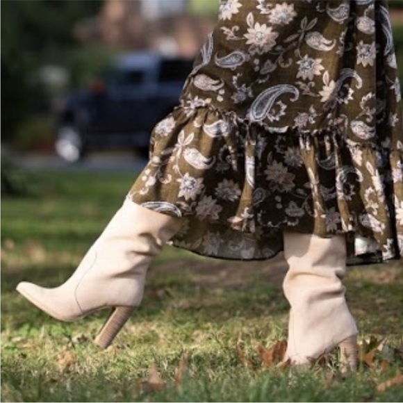 Anthropologie Dolce Vita Celine Blush Tan Suede Leather Boots Size 7 - Picture 1 of 11